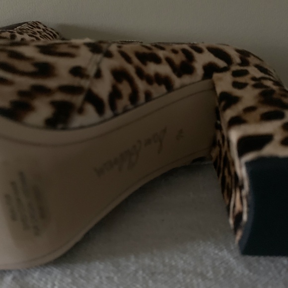 NIB SAM EDELMAN CALF HAIR LEOPARD PRINT BOOTIE 7.5 - Picture 7 of 8